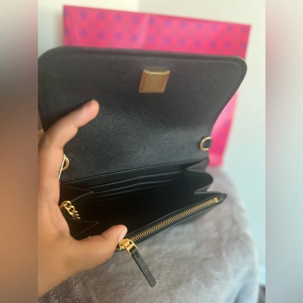 TORY BURCH• EMERSON CHAIN WALLET IN BLACK - BRAND NEE WITH TAGS